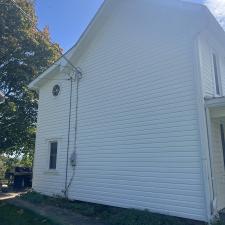 Elite-house-wash-on-beautiful-farm-house 2