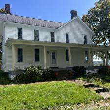Elite-house-wash-on-beautiful-farm-house 4