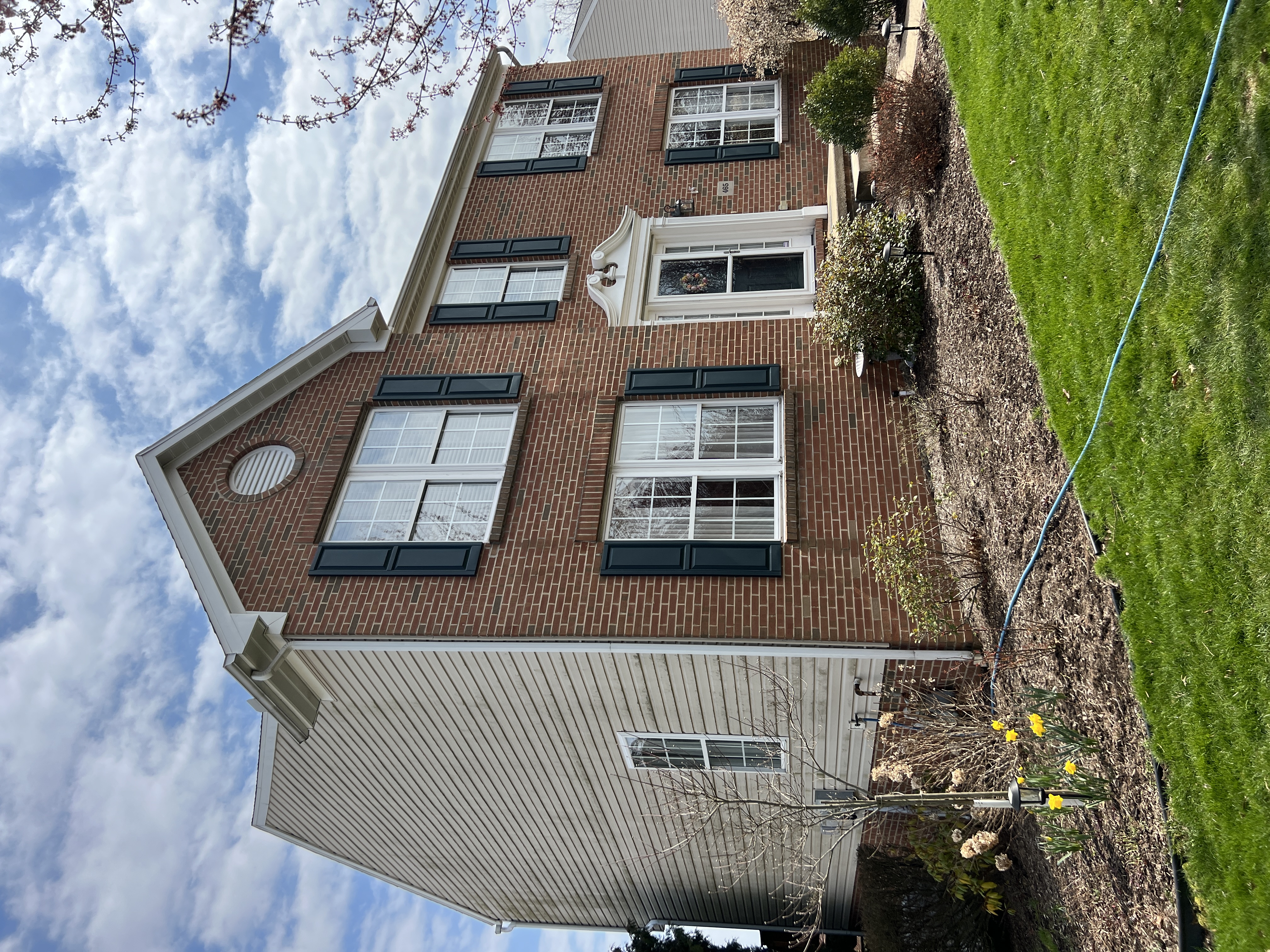 J&R Pressure Washing Revives Gibsonia Home's Curb Appeal Thumbnail