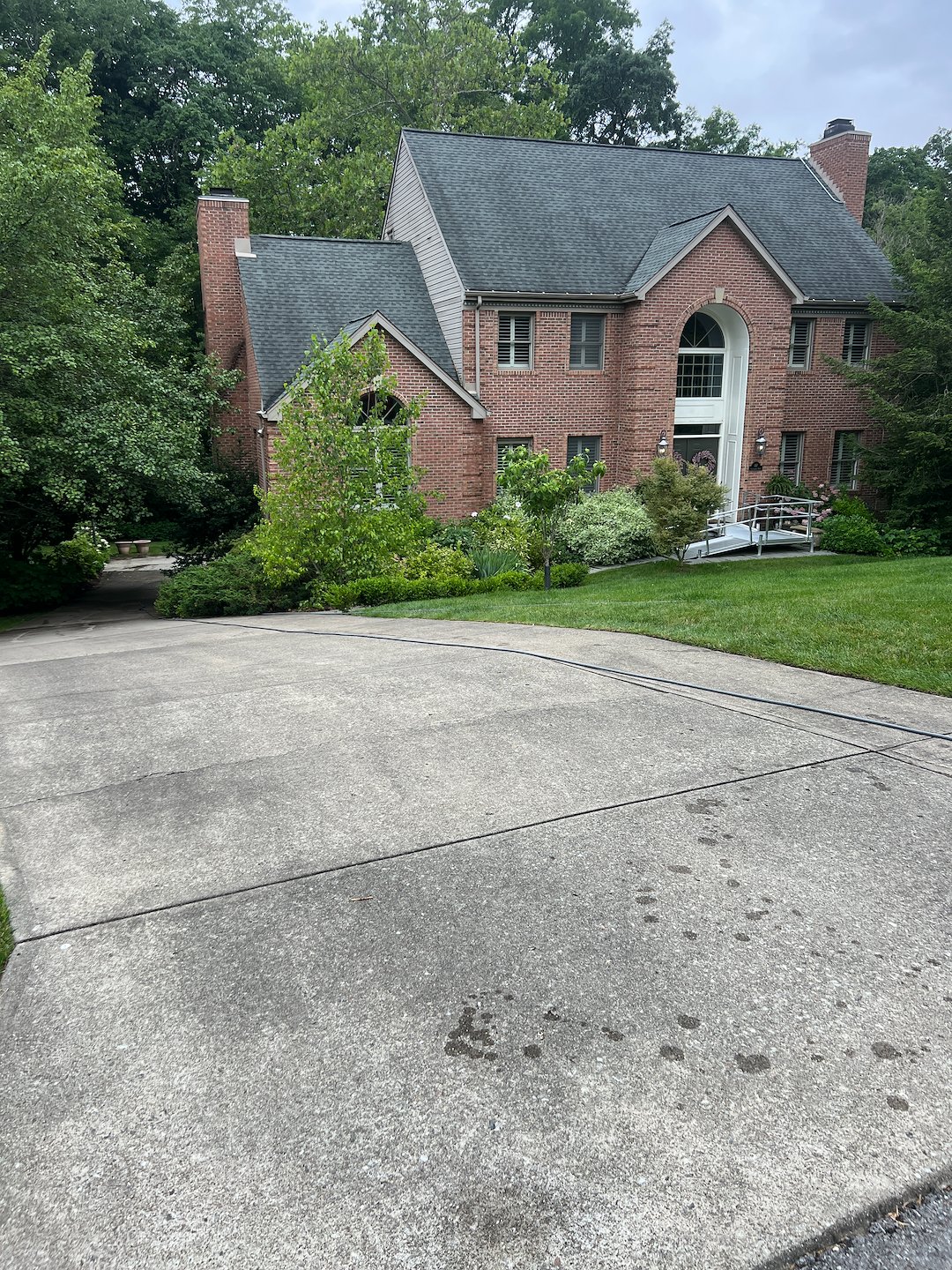 Sparkling Concrete in Upper St. Clair: J&R Pressure Washing Delivers!